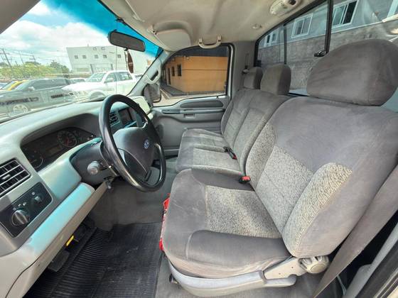 FORD F-250 3.9 XLT 4X2 CS DIESEL 2P MANUAL FORD F-250 3.9 XLT 4X2 CS DIESEL 2P MANUAL